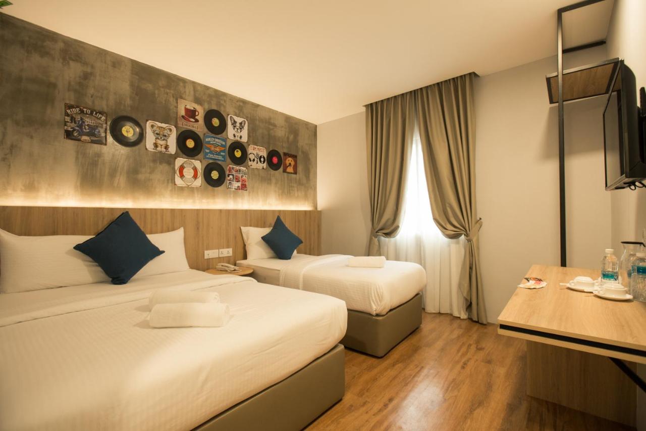 HOTEL CIQ, JALAN TRUS - 2