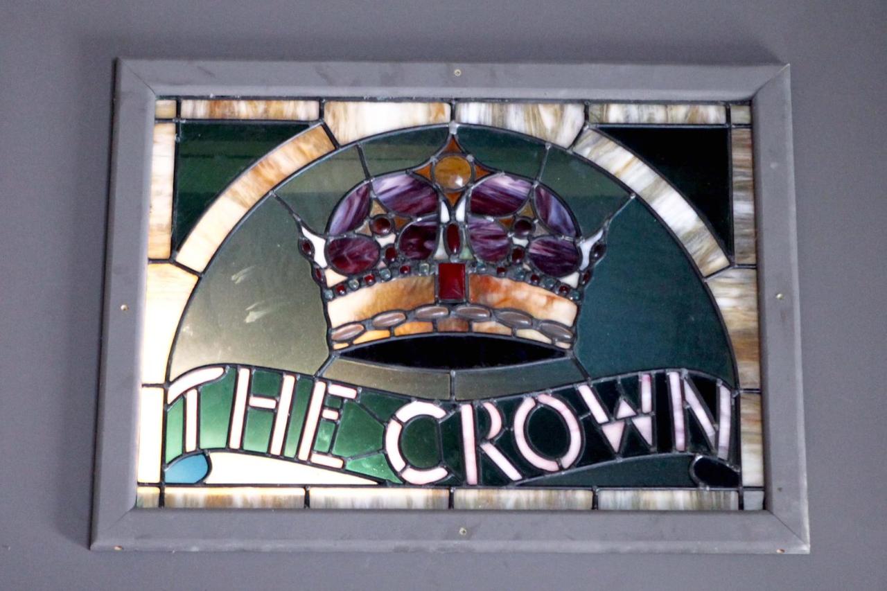 The Crown at Playhatch - Laterooms