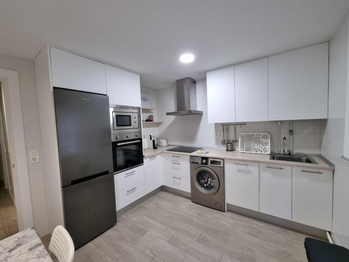 111A Apartamento moderno de 2 habitaciones, Gijón – Precios ...