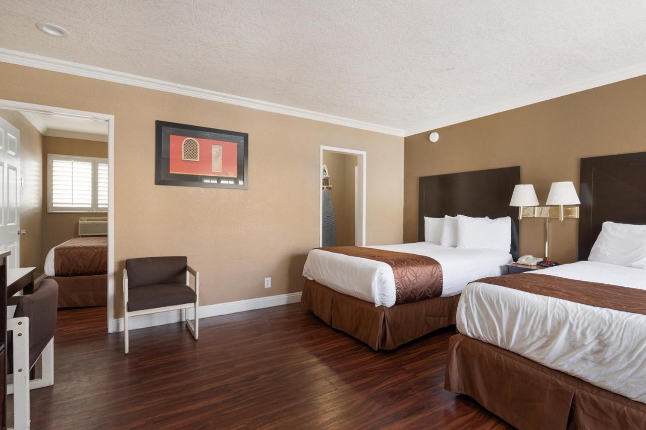Americas Best Value Inn — photo 12