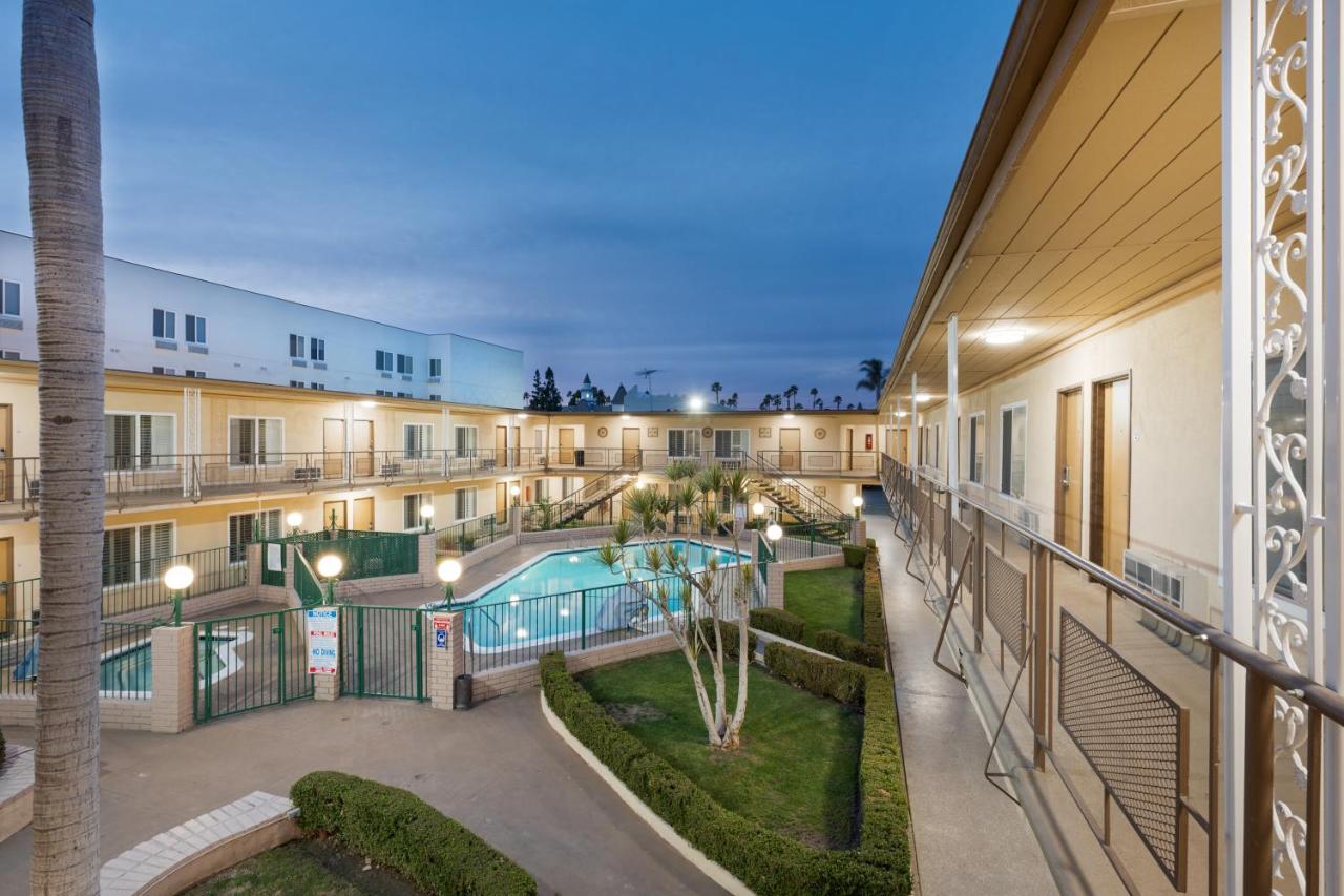 Americas Best Value Inn — photo 17