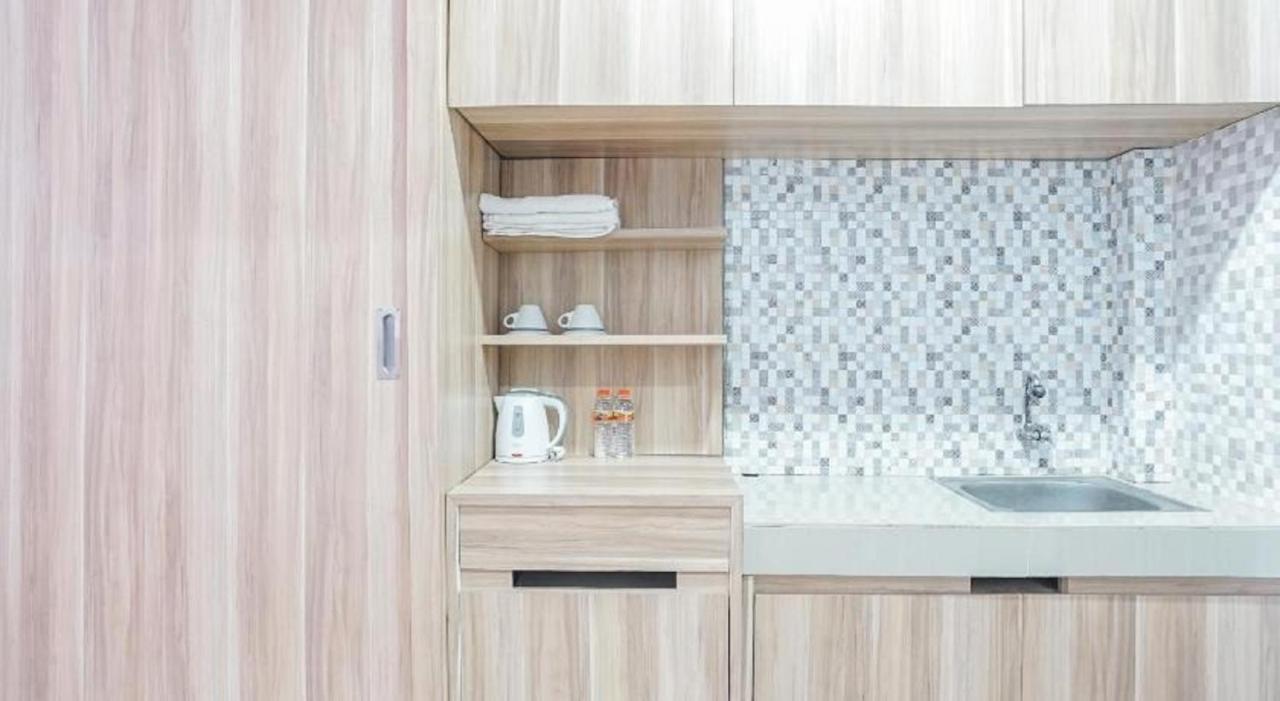 RedDoorz near Muaya Beach Jimbaran - 3