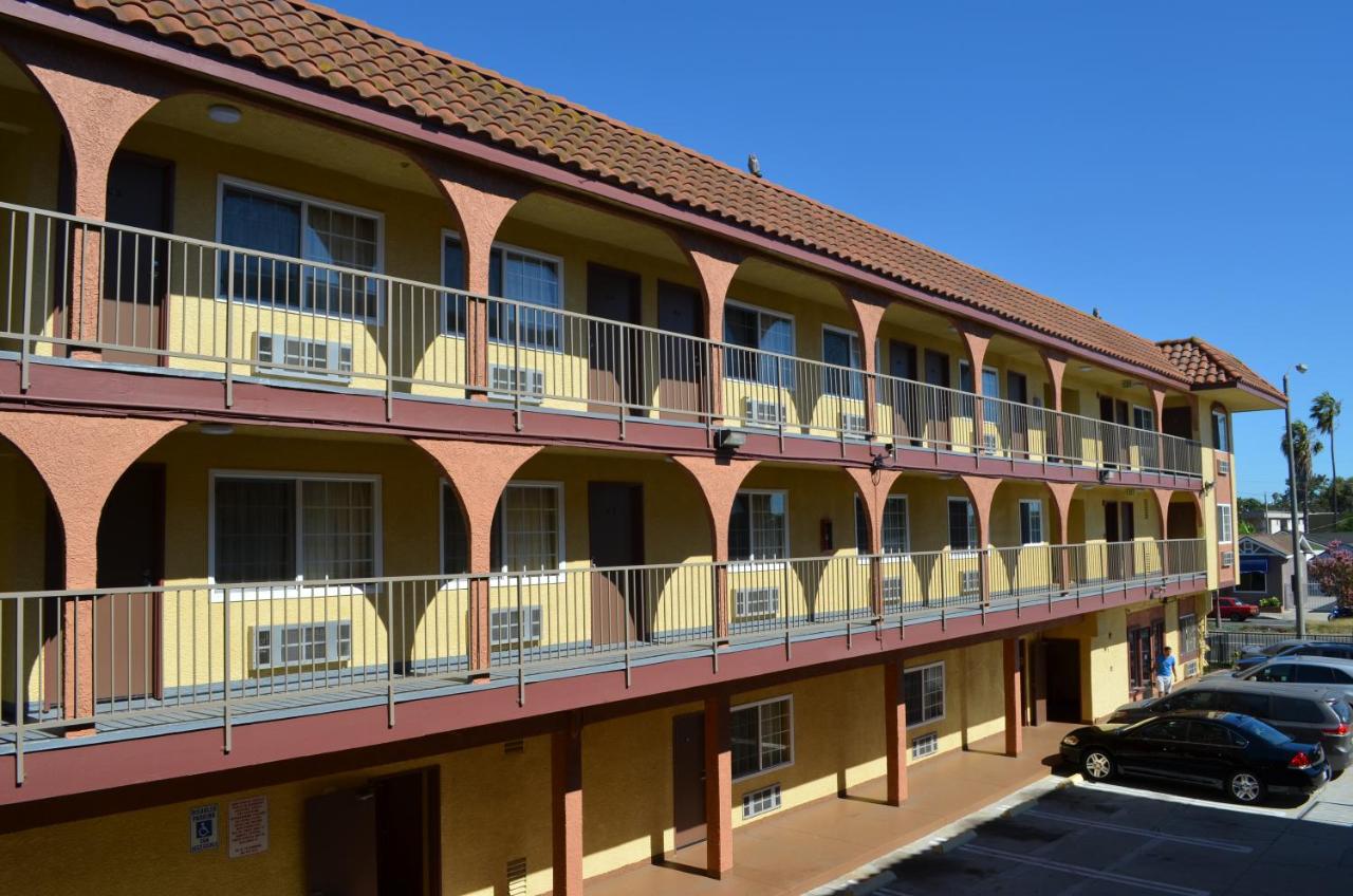 Cloud Nine Inn LAX Airport ( Newly Renovated ) — photo 11