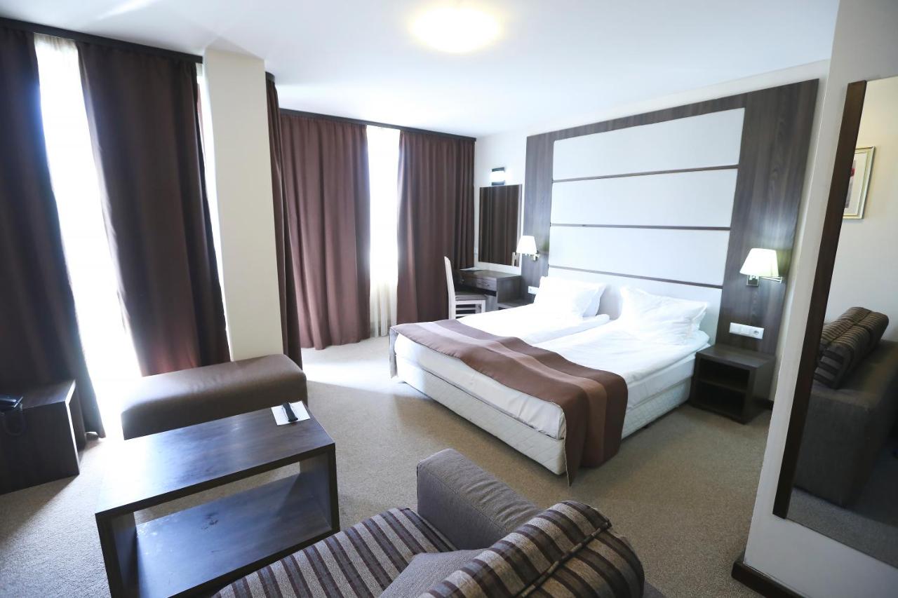 Zara Hotel photo