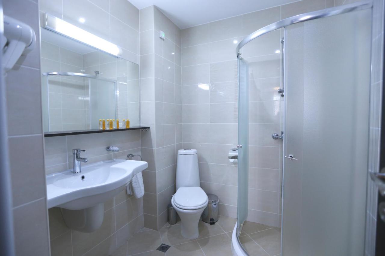 Zara Hotel photo