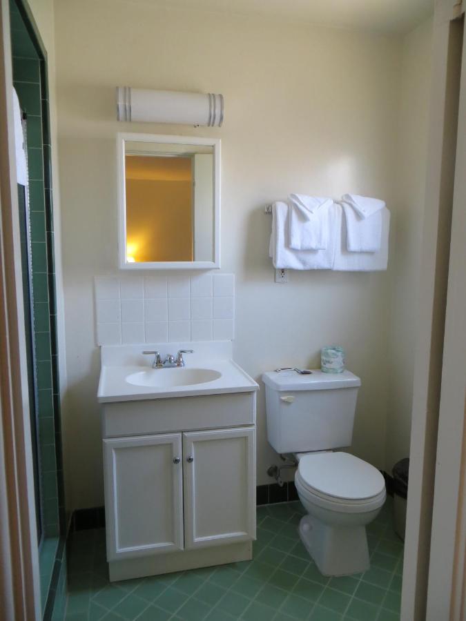 Old Marina Inn — photo 3