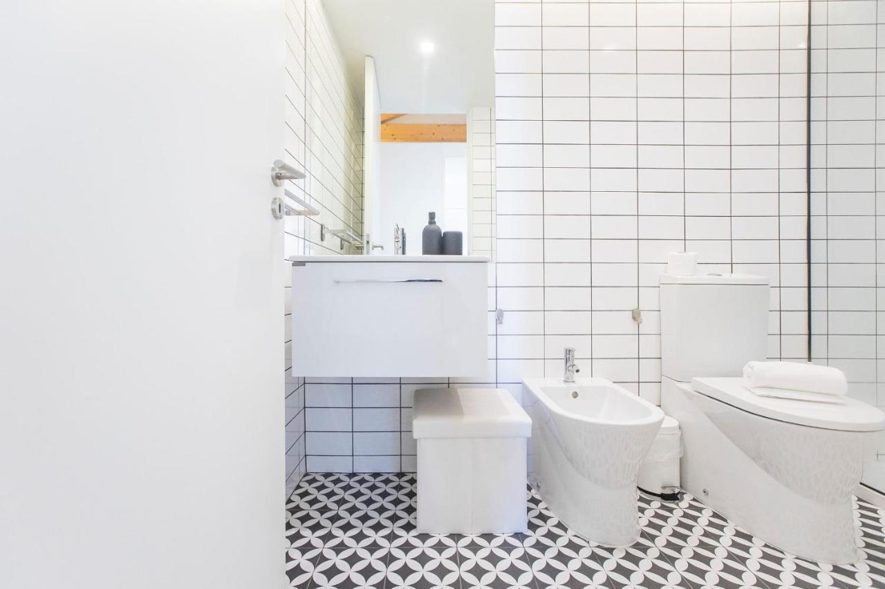 Modern 2BR Duplex Downtown by Art District by LovelyStay - 5