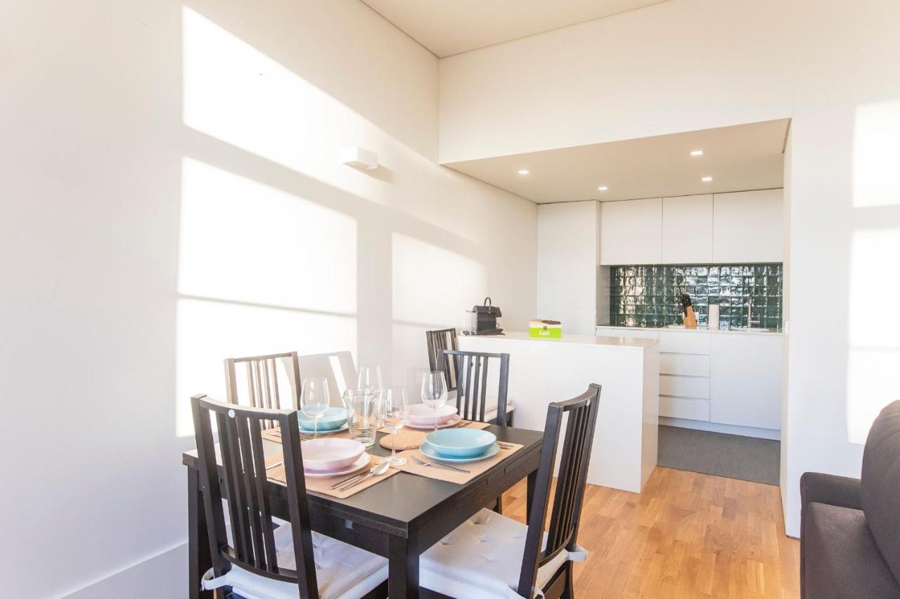 Modern 2BR Duplex Downtown by Art District by LovelyStay - 2