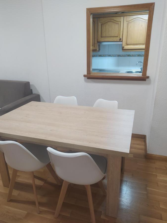 Jaca centro, 3 hab, terraza, WIFI y garaje, Jaca – Updated ...