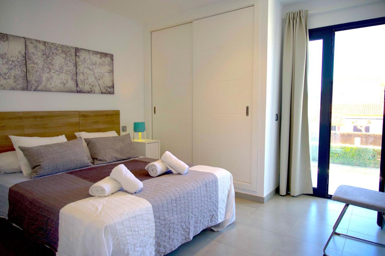 LA PERLA 15, El Port – Updated 2022 Prices