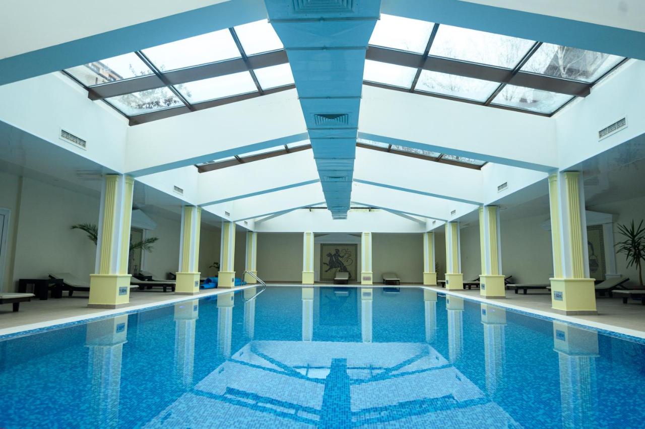 Parklands Hotel & Pool photo