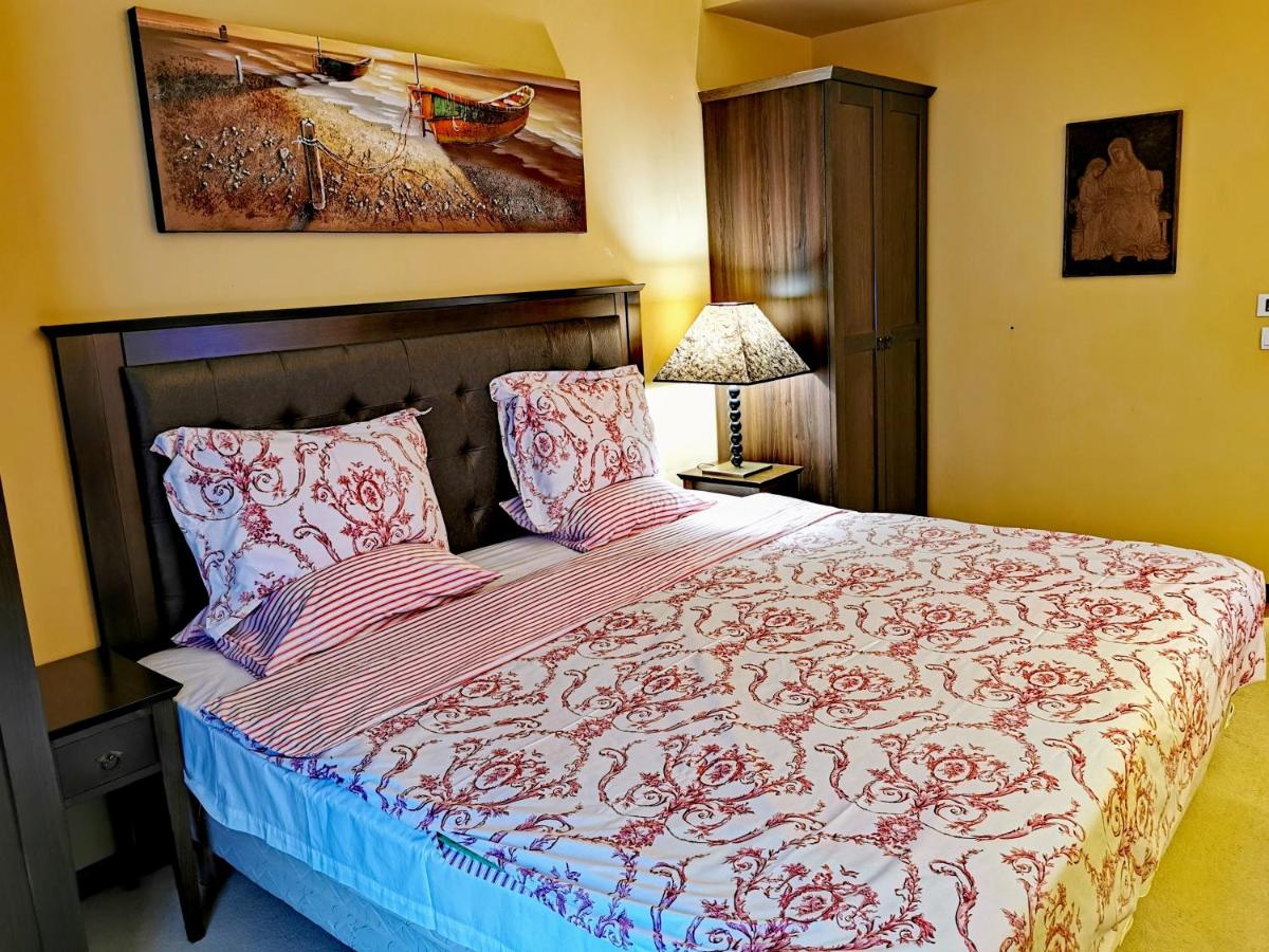 ROYAL BEACH HOTEL apartment photo