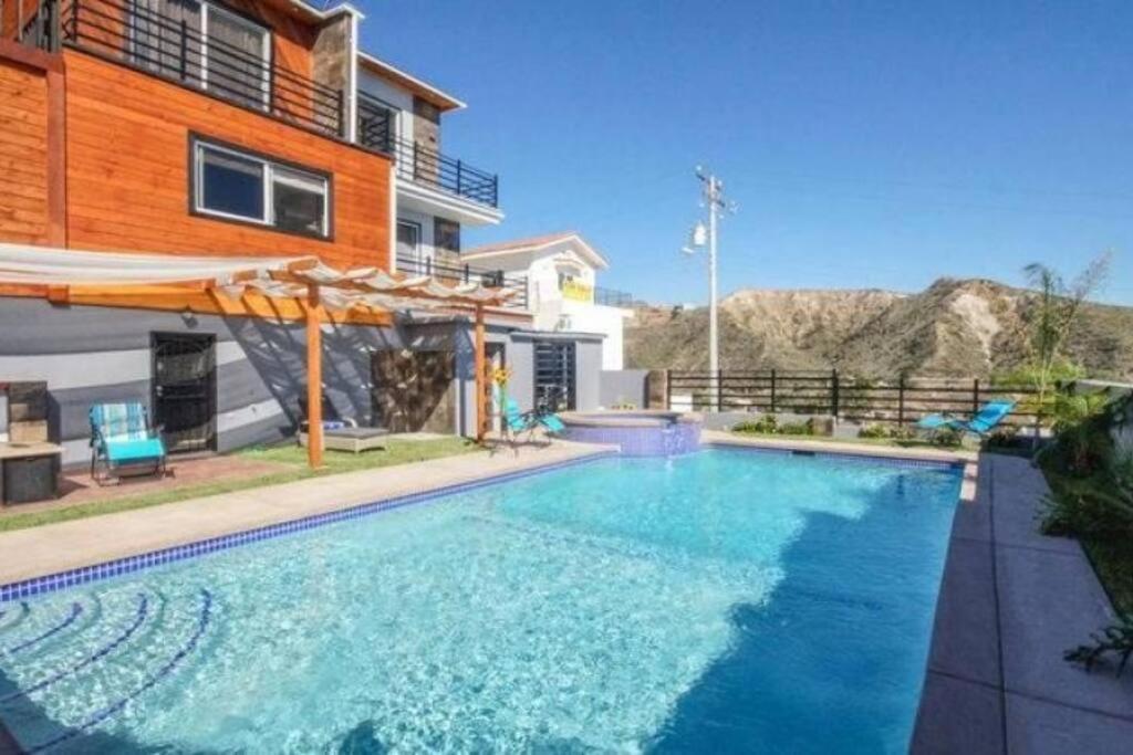 POOL House with BBQ and Beautiful Ocean View in Rosarito