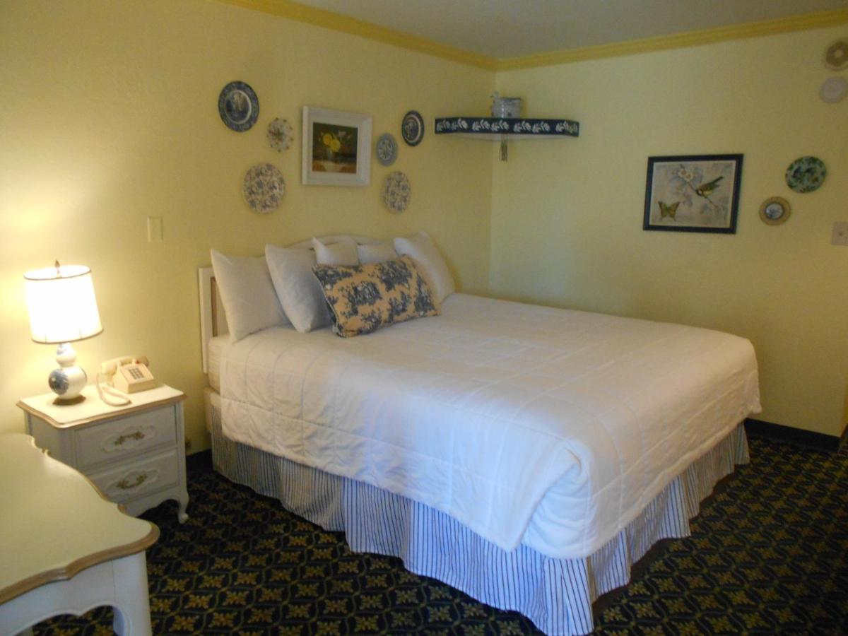 Victorian Inn — photo 11