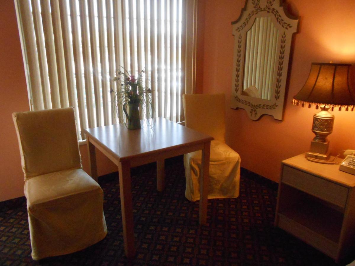 Victorian Inn — photo 16