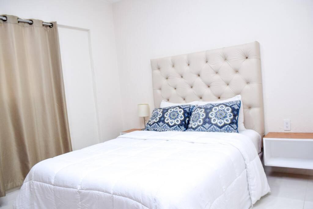 cancun marlin 32 - 5