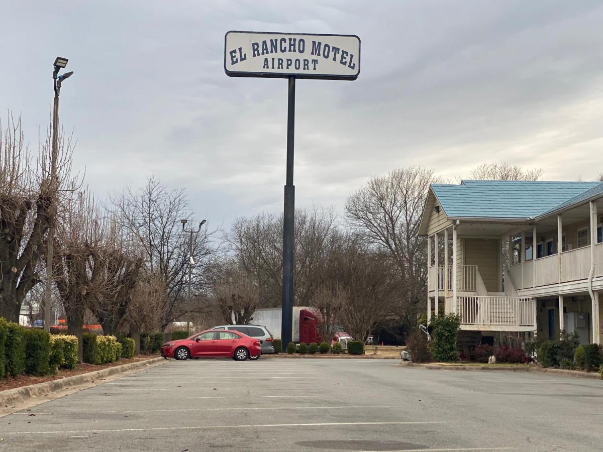 El Rancho Motel — photo 9
