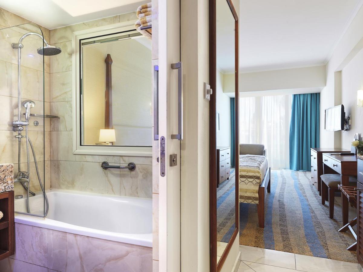 Alexander The Great Beach Hotel photo