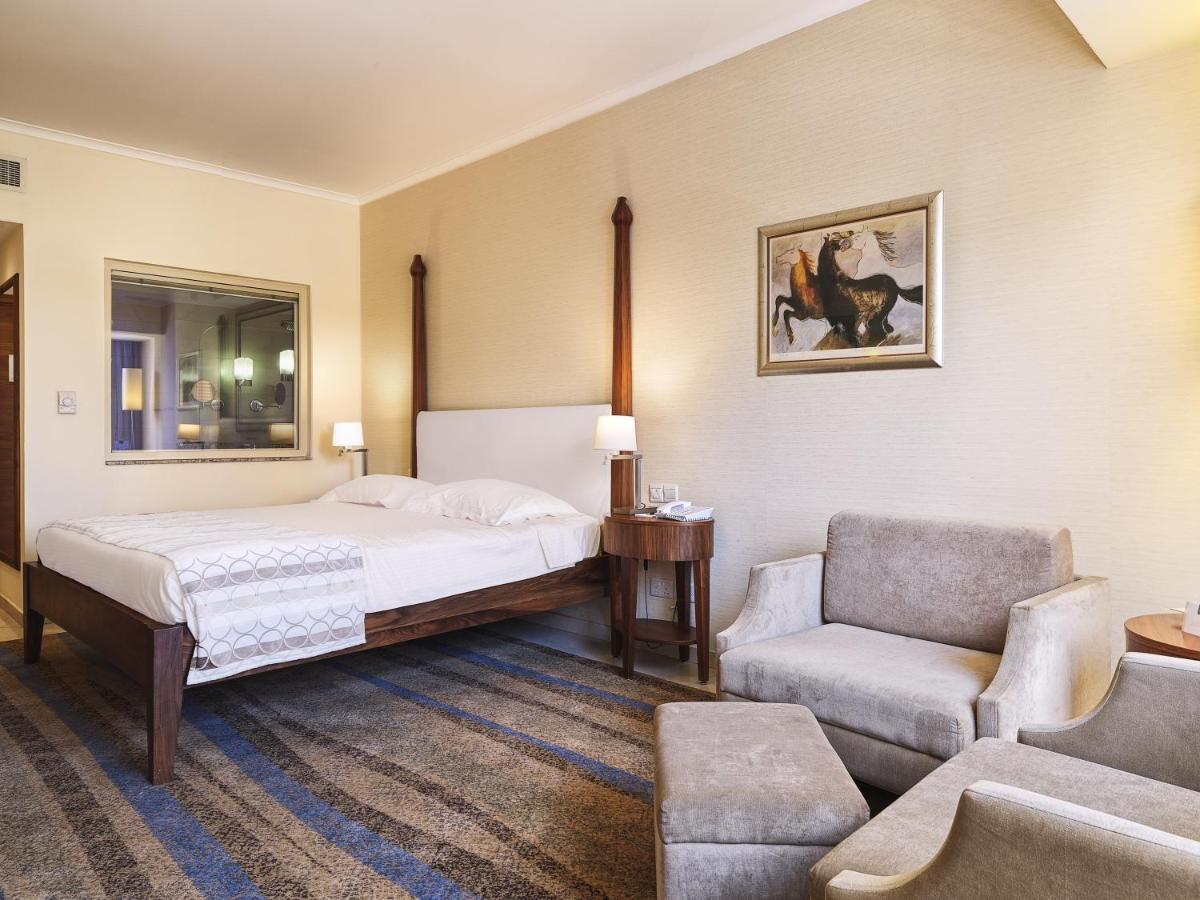 Alexander The Great Beach Hotel photo