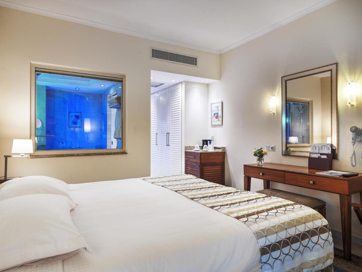 Alexander The Great Beach Hotel photo
