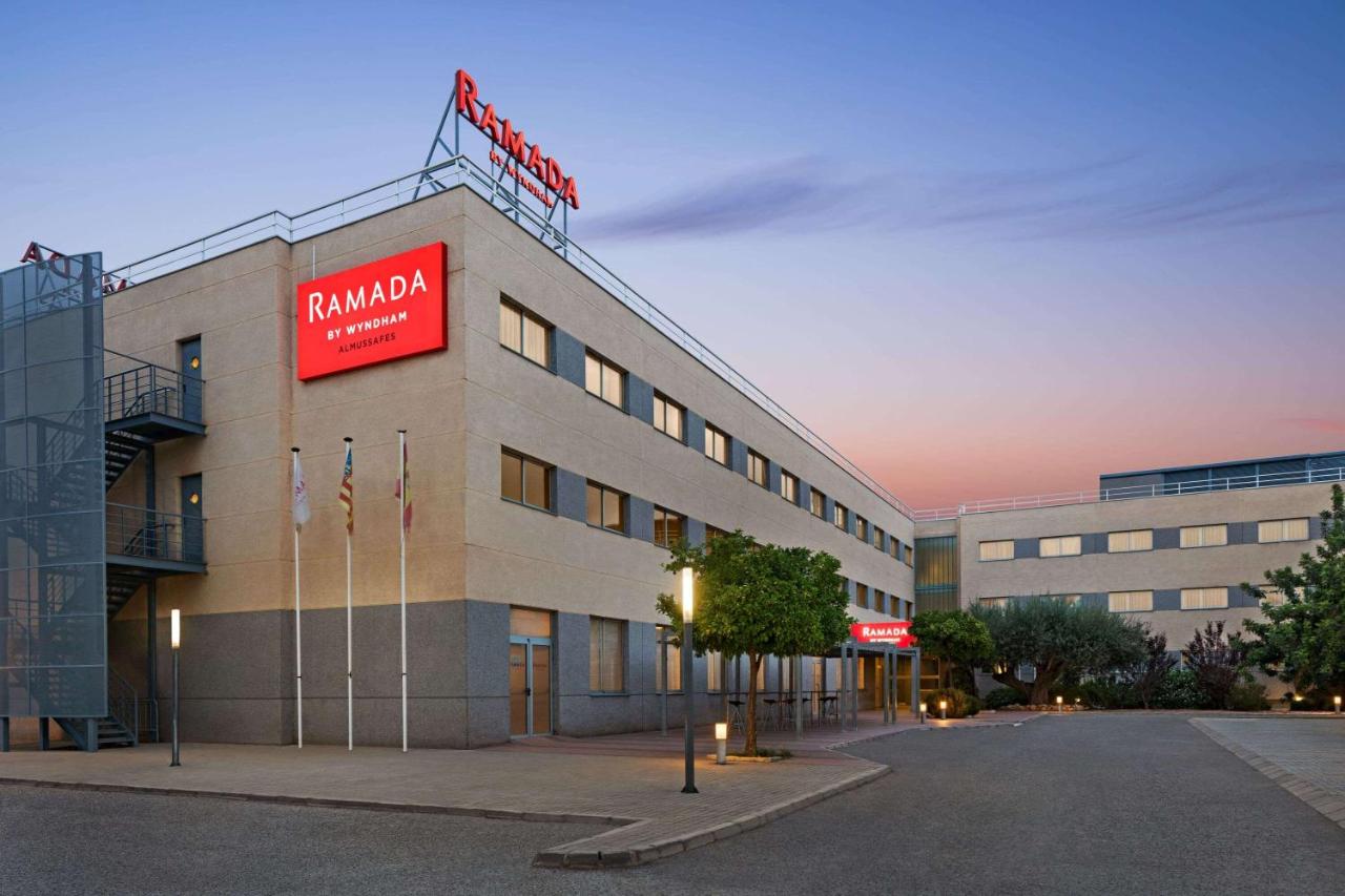 Hotell Ramada by Wyndham Valencia Almussafes