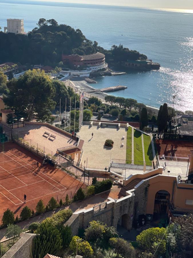 Hotel, plaża: FABULOUS !!APARTMENT A FRONT OF LEGENDARY MONTE CARLO BEACH and TENNIS CLUB !