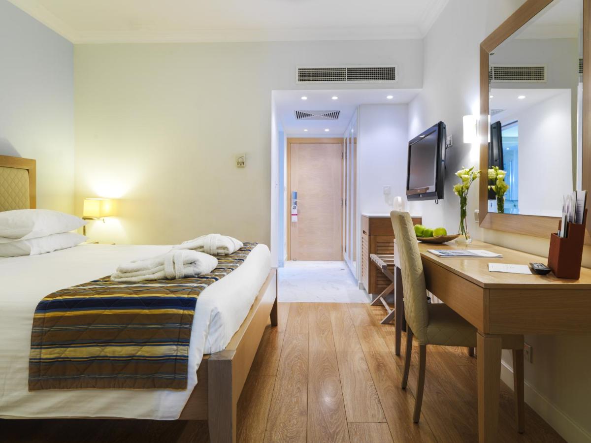 Olympic Lagoon Resort Paphos photo