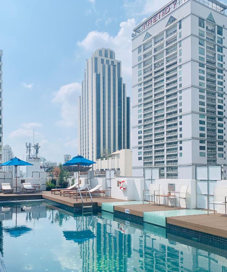 Rooftop swimming pool: Night Hotel Bangkok - Sukhumvit 15
