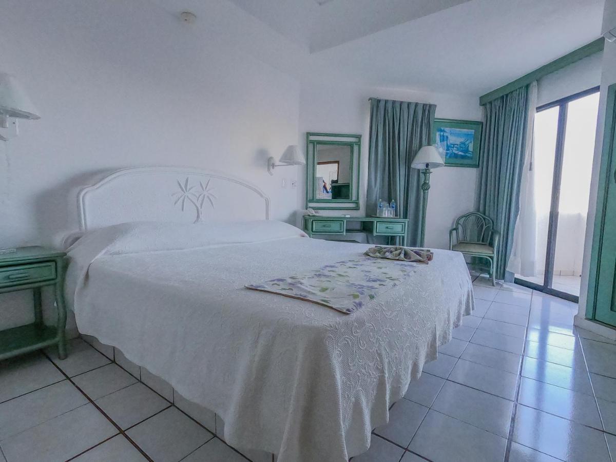 Tropicana Hotel Puerto Vallarta photo