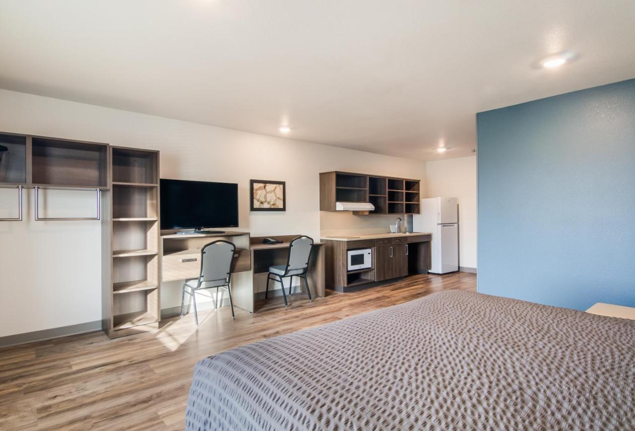 WoodSpring Suites Thornton-North Denver — photo 19