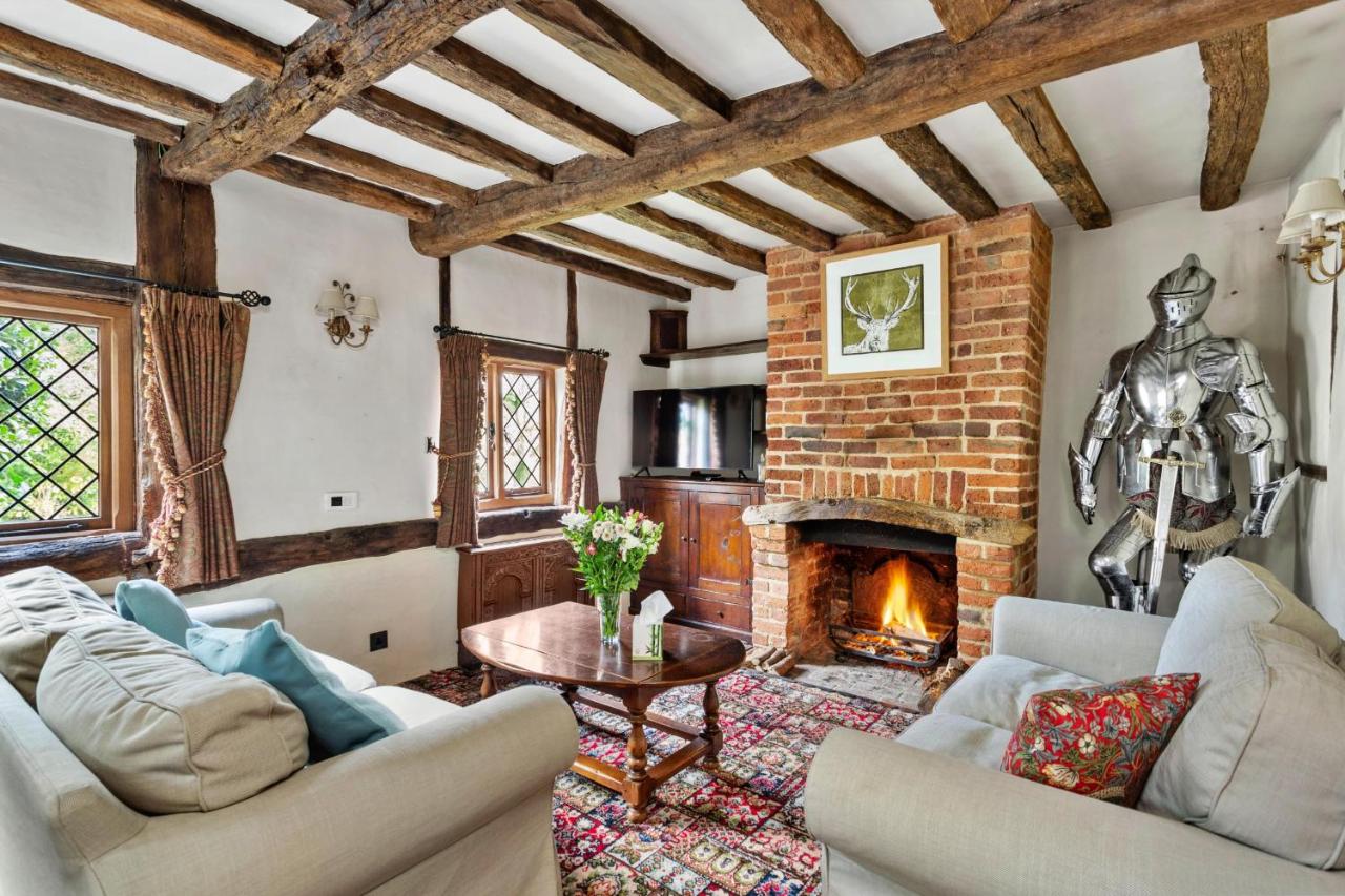 Finest Retreats - Sandhill Cottage with hot tub photo