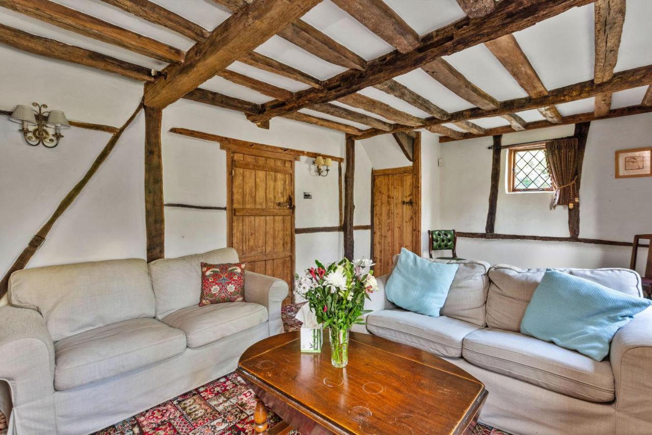 Finest Retreats - Sandhill Cottage with hot tub photo