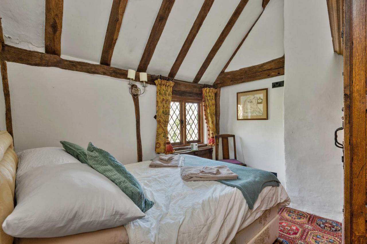 Finest Retreats - Sandhill Cottage with hot tub photo