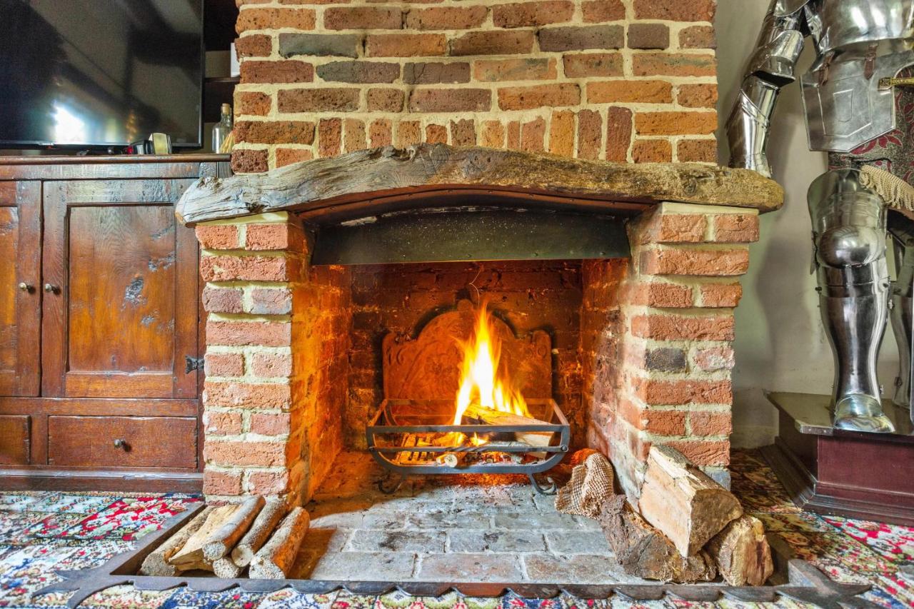 Finest Retreats - Sandhill Cottage with hot tub photo