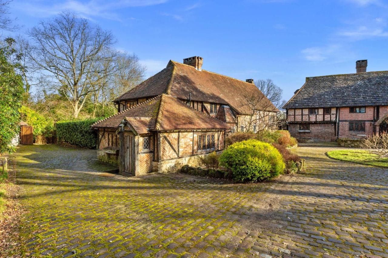 Finest Retreats - Sandhill Cottage with hot tub photo