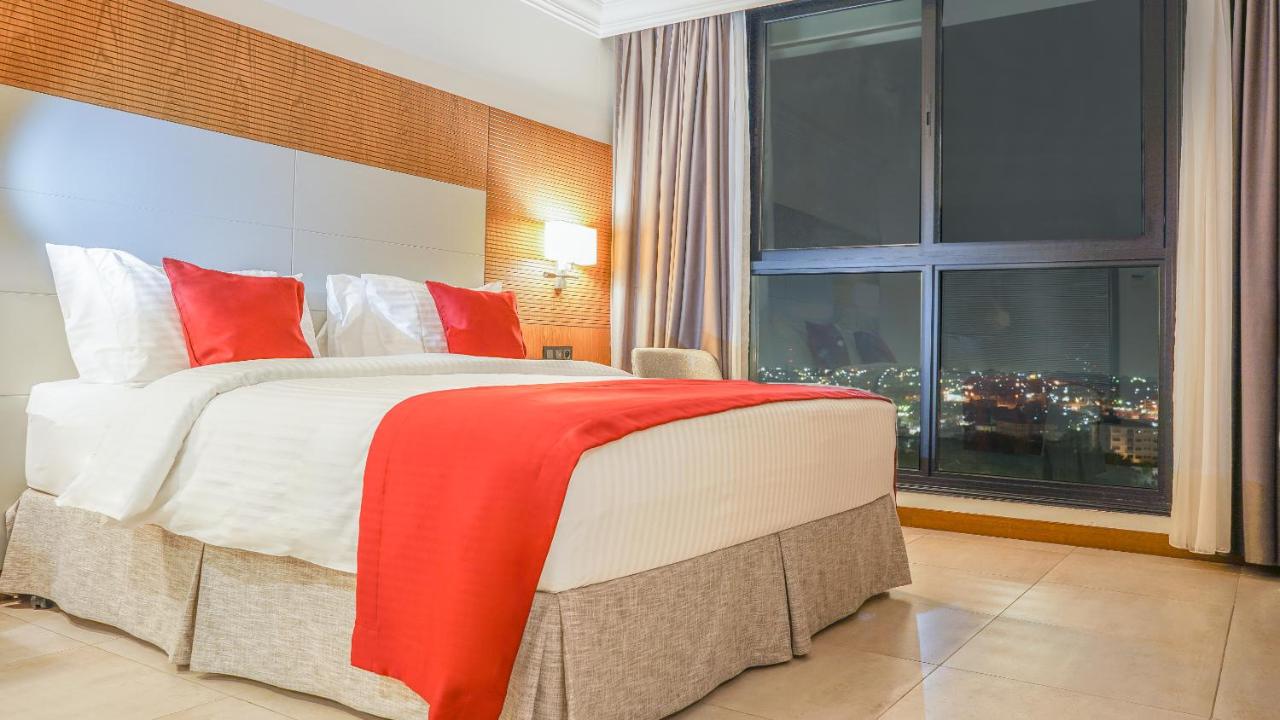 STAR LAND HOTEL BASTOS photo
