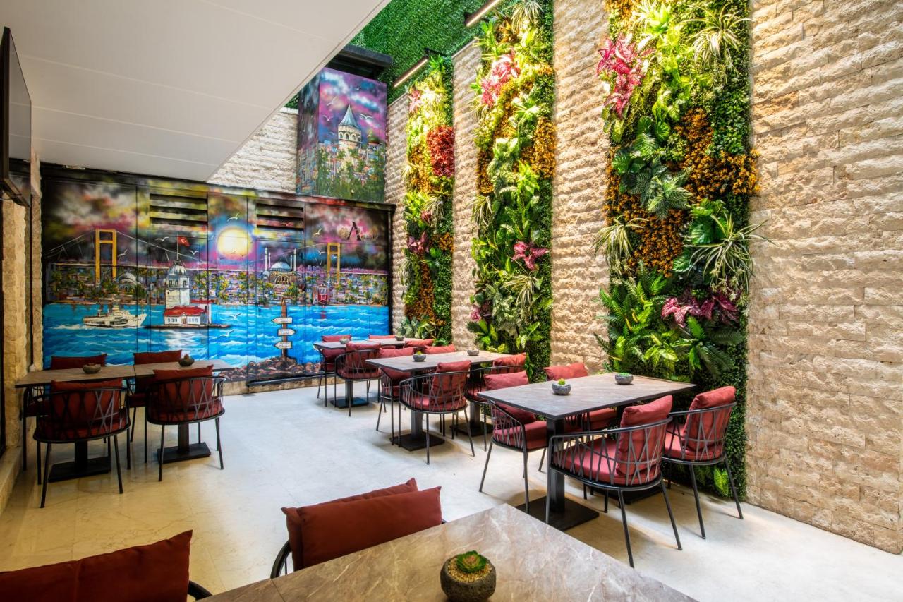 Aprilis Deluxe Hotel - 4