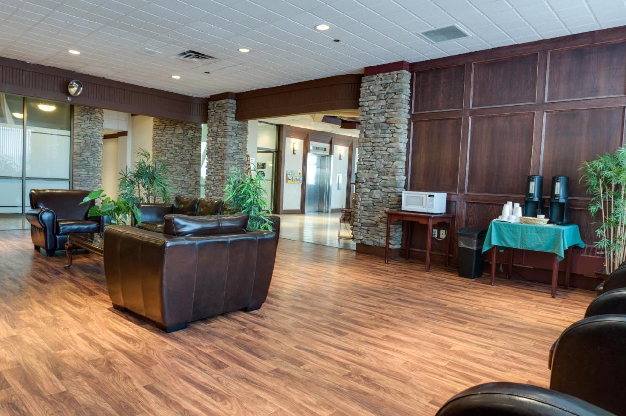 Days Inn by Wyndham Calgary South photo