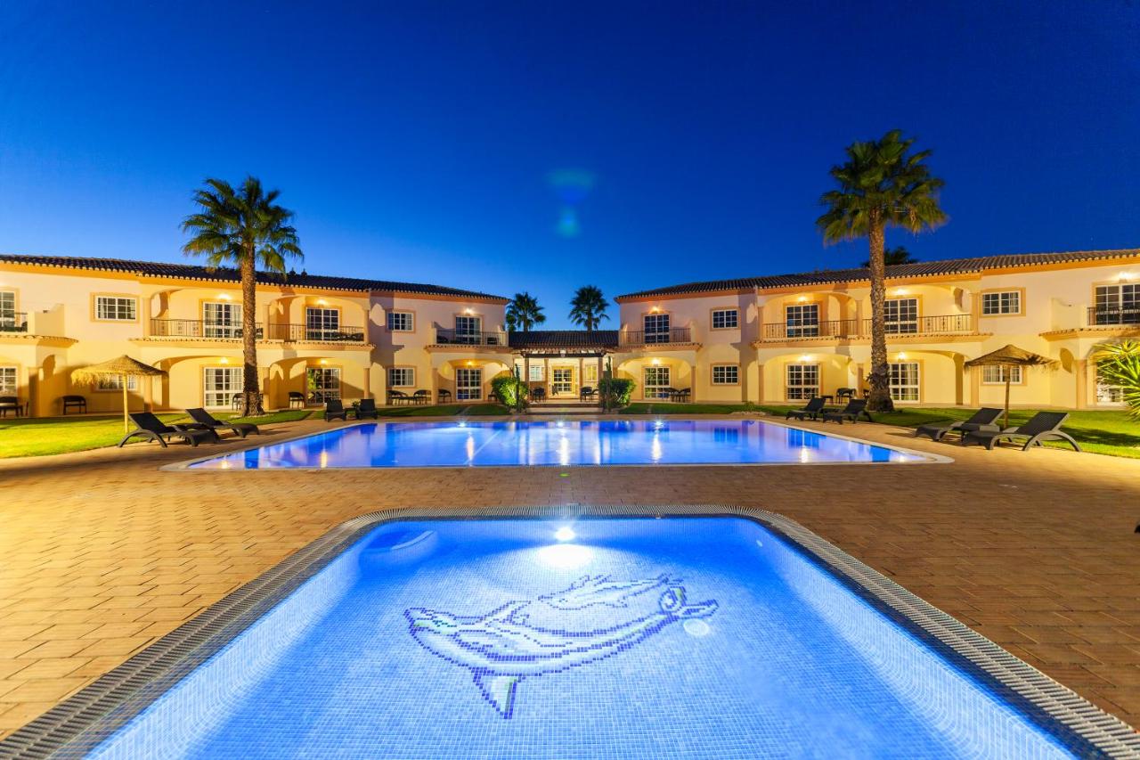 Atalaia Sol Aparthotel - tennis & heated pool in winter