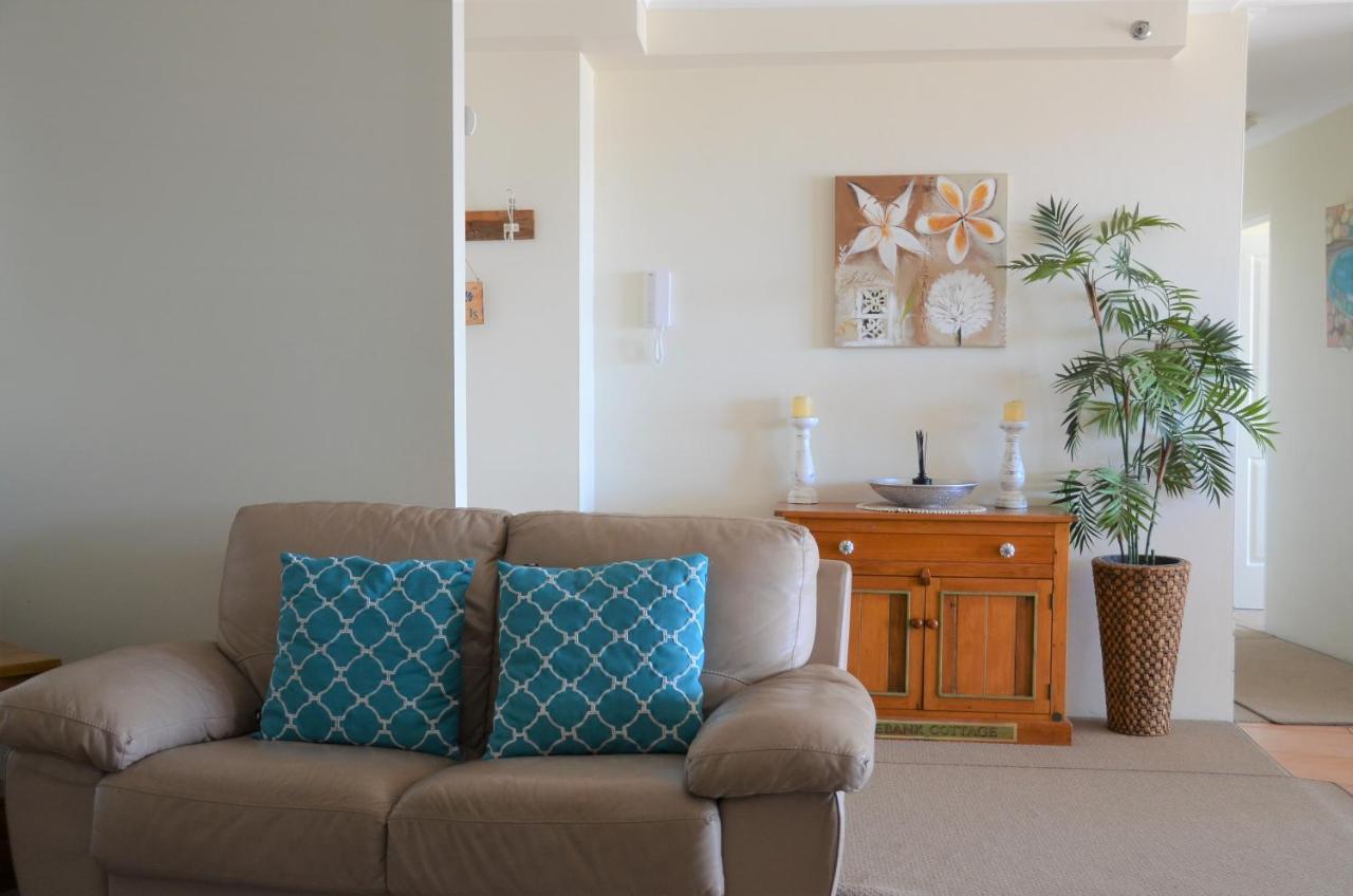 The Meriton Apartments on Main Beach photo