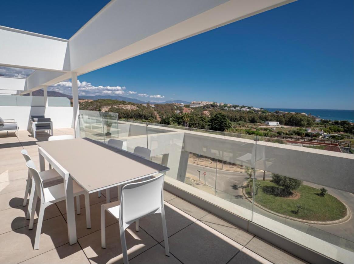 Modern penthouse with a fantastic view to the sea, Bahia de ...