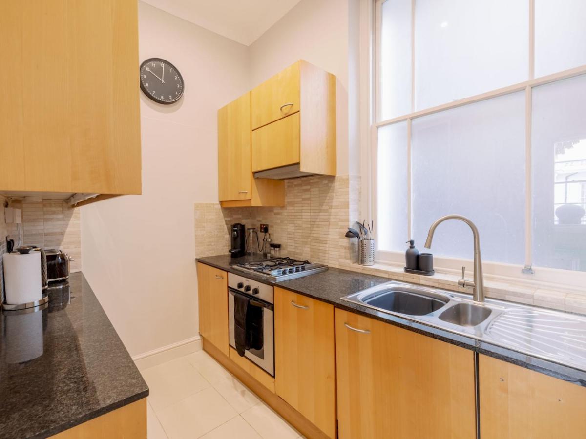 Lovely 2-bedroom flat in Pimlico w outdoor patio - Pass the Keys - 3