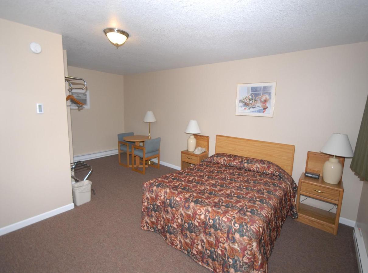 Wayside Motel — photo 6