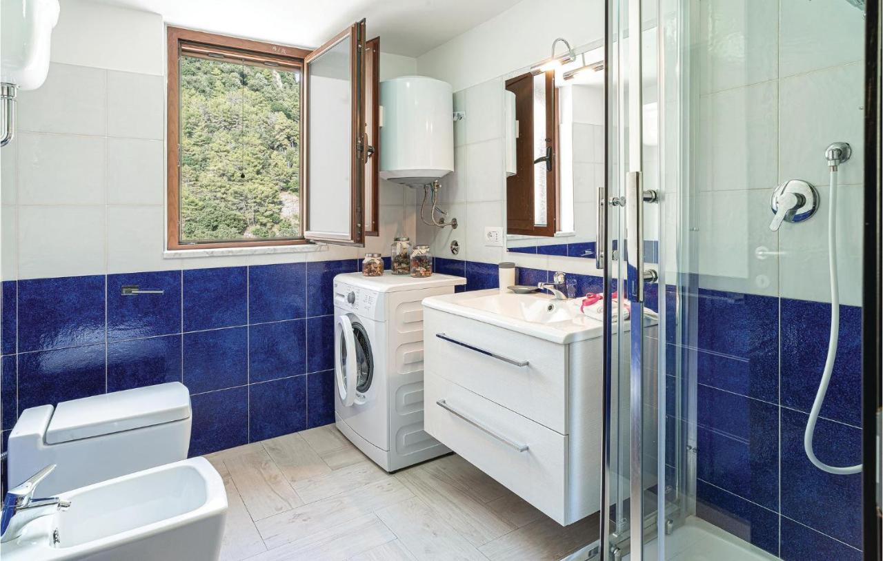 Amazing Home In Torraca With 3 Bedrooms And Wifi photo