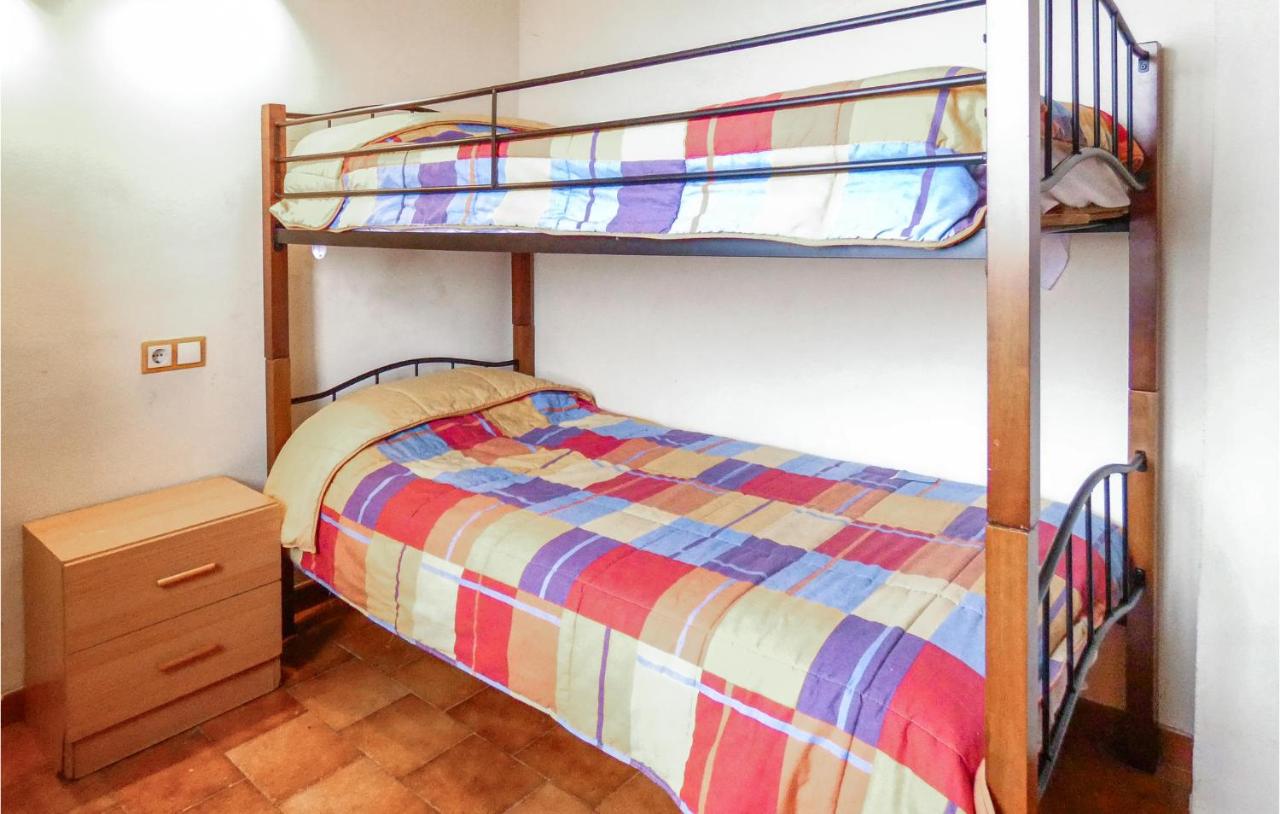Sumarhús Nice home in Fuengirola w/ WiFi and 2 Bedrooms ...
