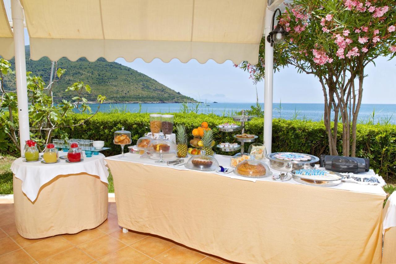 Hotel Mediterraneo photo