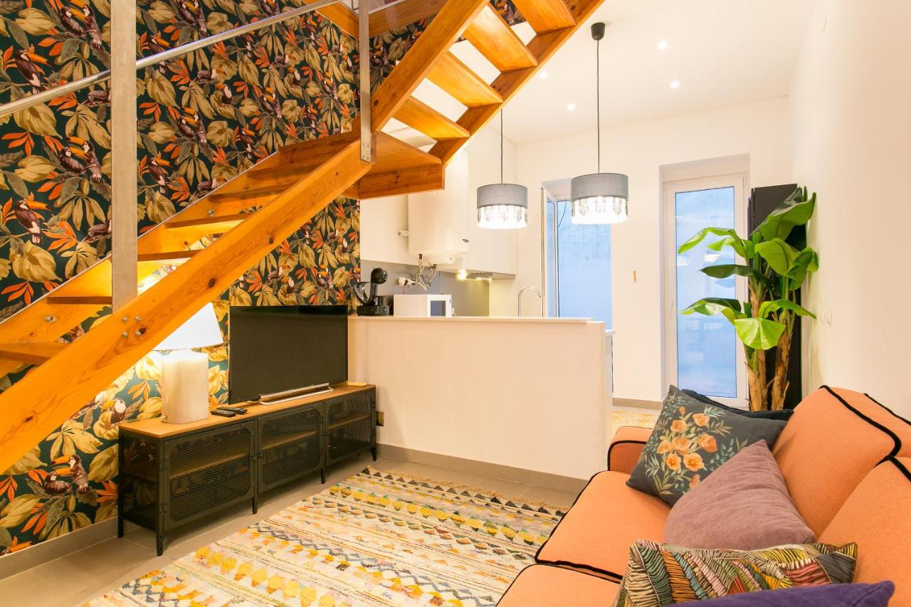 Beautiful house with Patio in Lisbon heart!