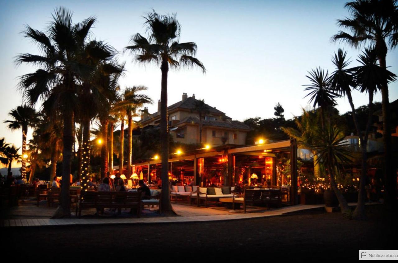 8841 - GRAND FRONT LINE LOCATION – HEATED POOL, Marbella ...