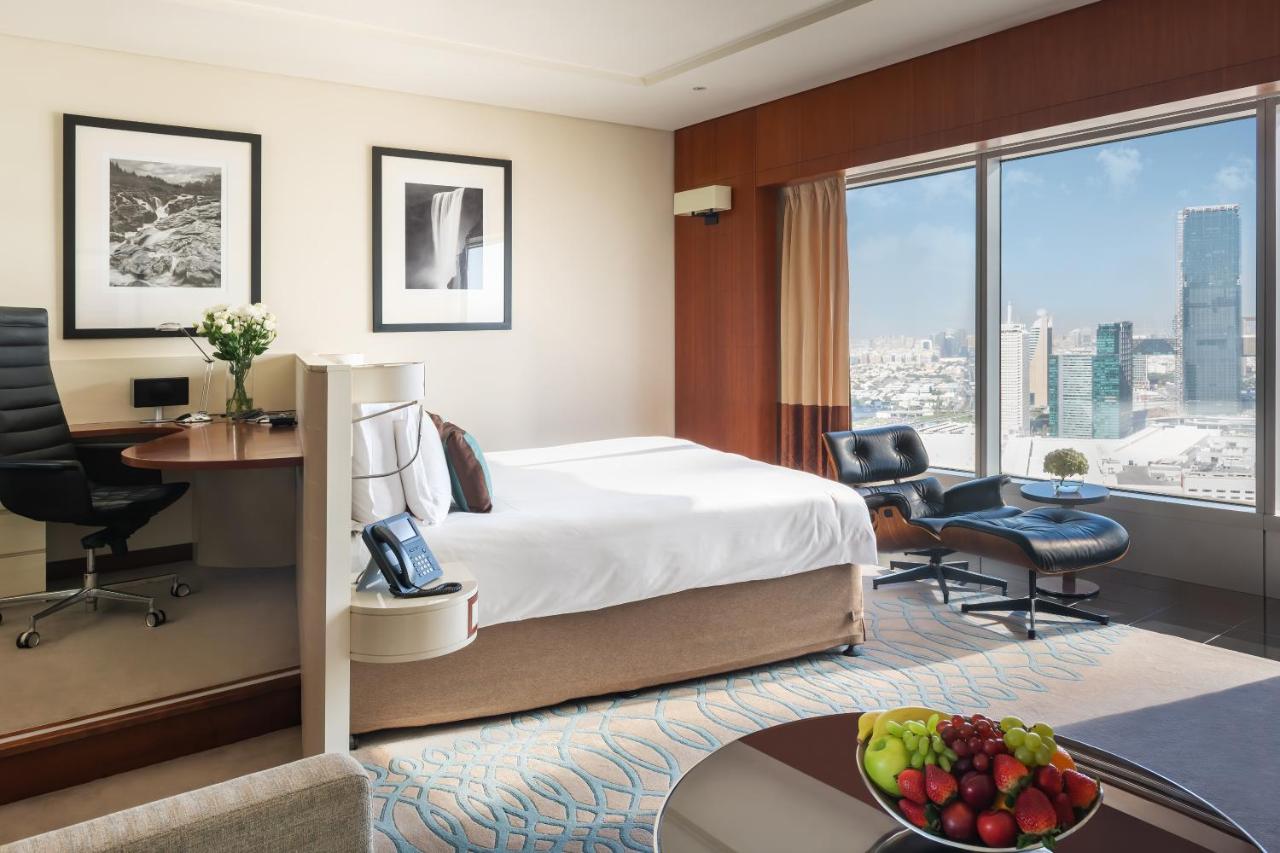 Jumeirah Emirates Towers photo