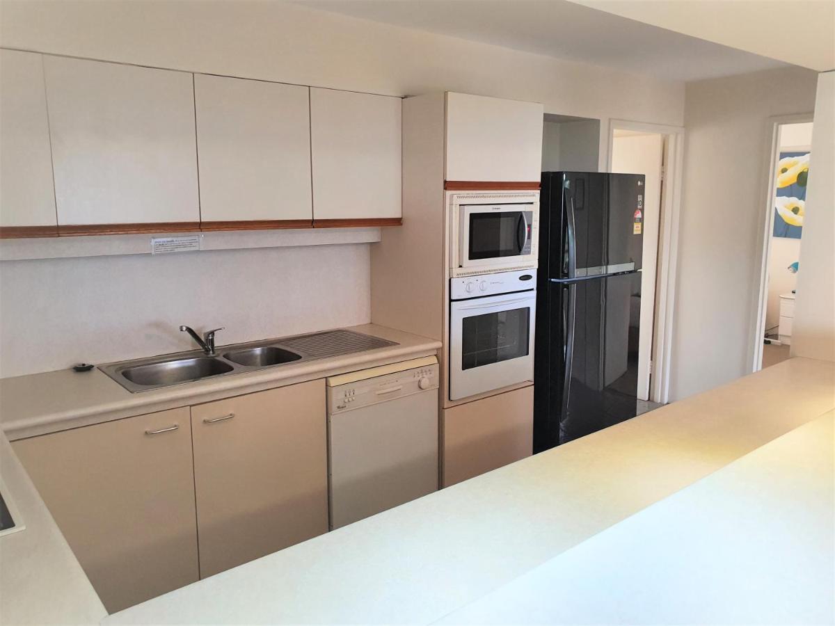 Burleigh Esplanade Apartments photo